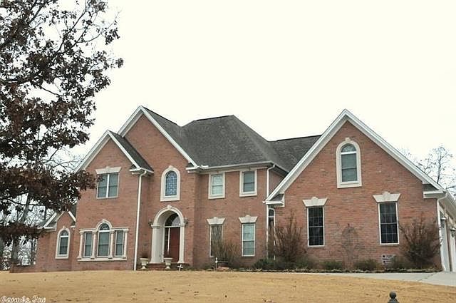 1st image of 1 Silver Oak Dr