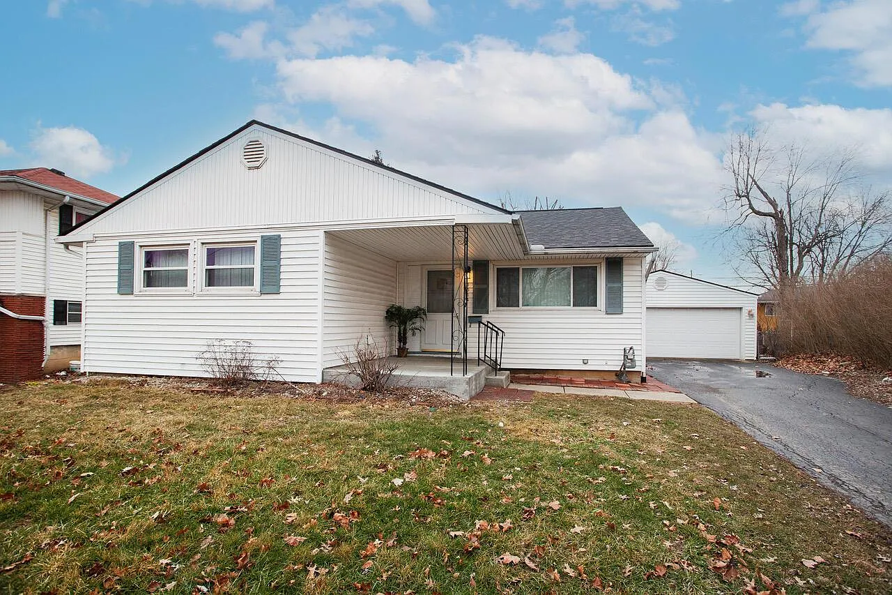 1514 Coburg Rd photo 1