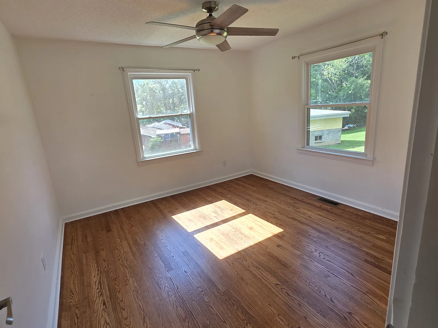 2 bed, 1260 sqft, $1,750 — Photo 4