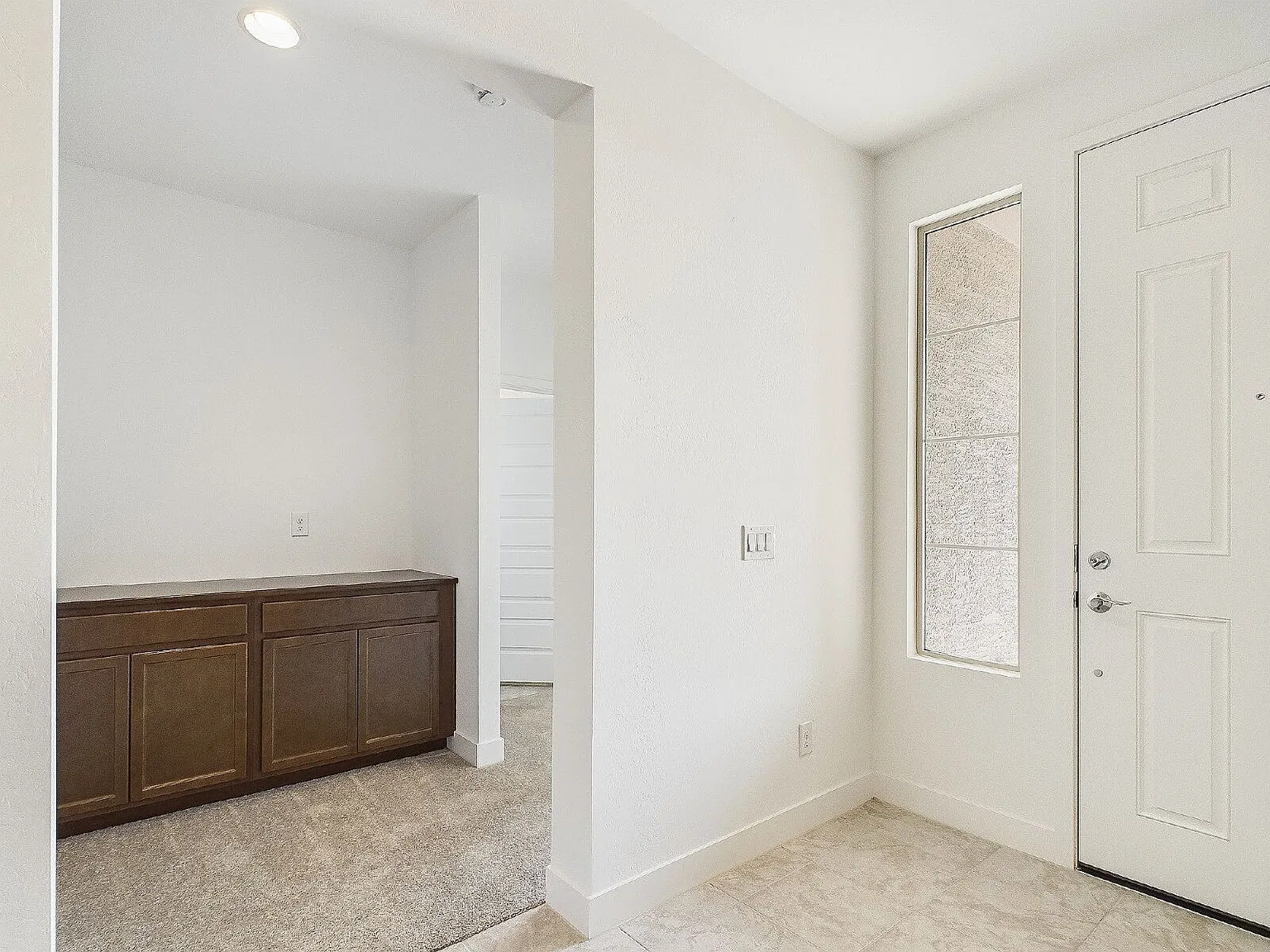 4 bed, 3.0 bath, 2204 sqft, $2,200 — Photo 4