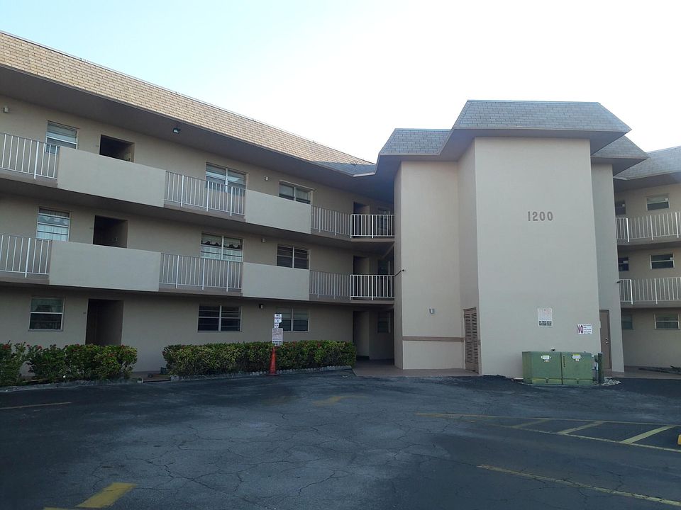 1st image of 1200 Tallwood Ave APT 205