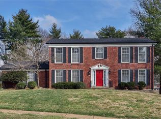 412 Spring Valley Ct, Chesterfield, MO 63017