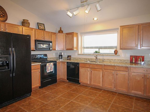 5th image of 29193 N Rosewood Dr