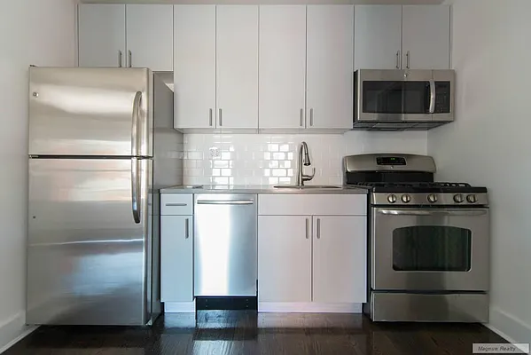 Rented by Magnum Realty Holdings, LLC | media 22