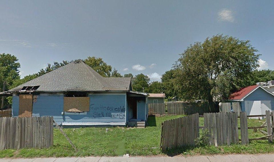 2nd image of 1601 W Lynn St