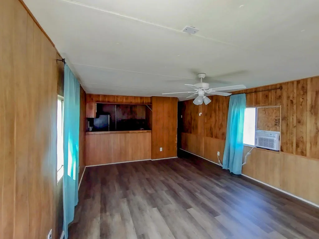 2 bed, 1.5 bath, 952 sqft, $795 — Photo 3