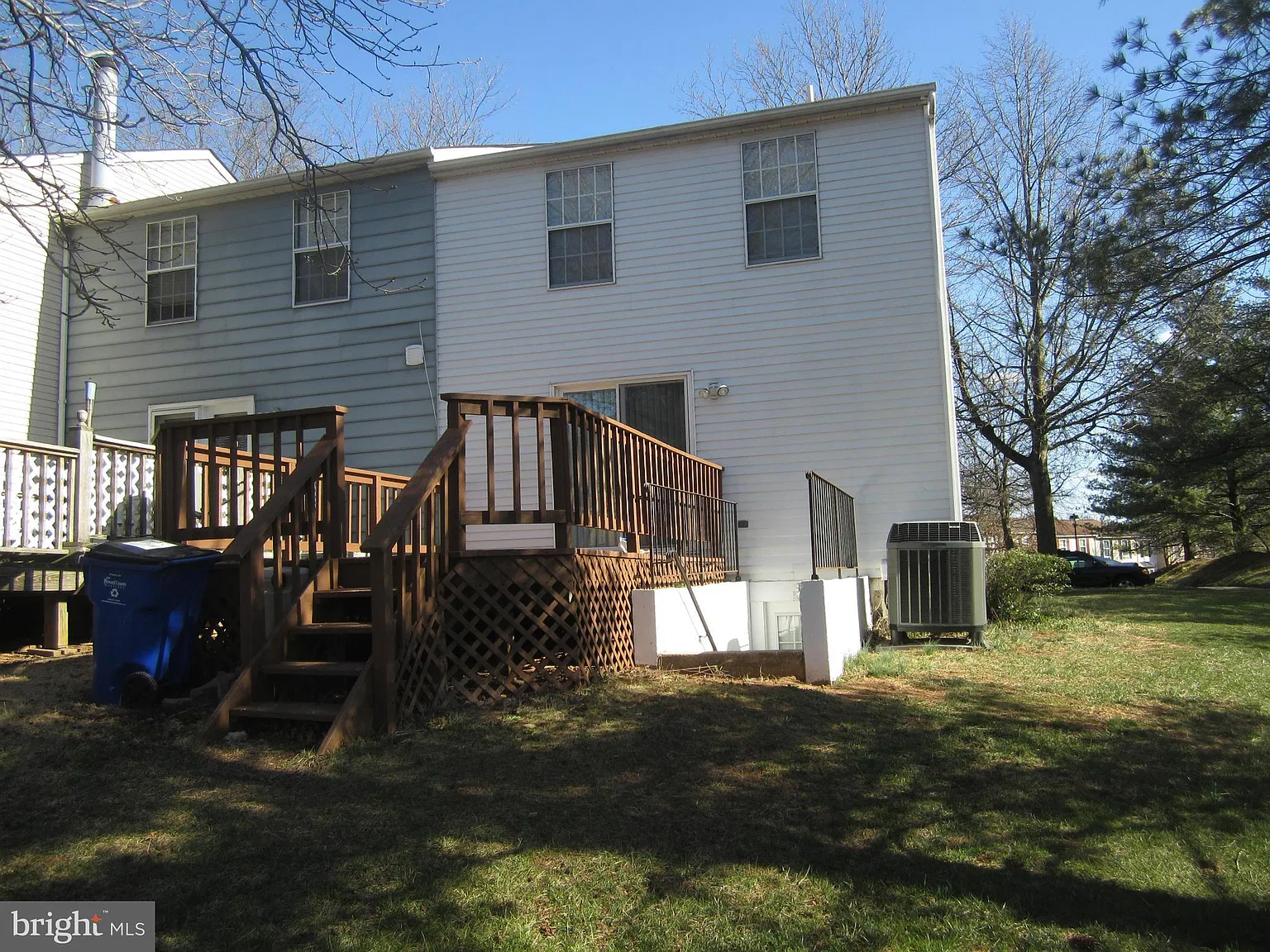 3 bed, 2.0 bath, 1616 sqft, $2,399 — Photo 2