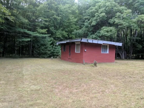 27 Crow Ln, Leeper, PA 16233