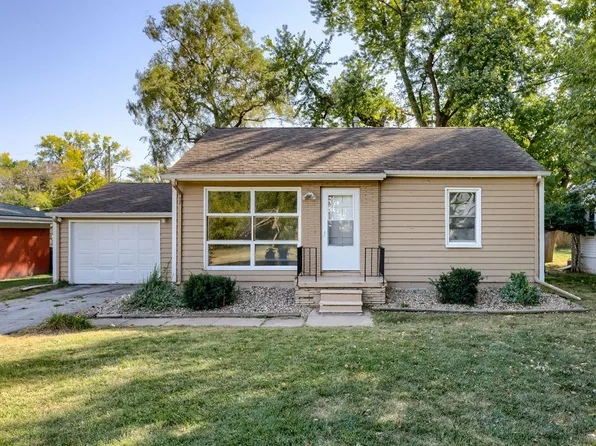8531 Seward St, Omaha, NE 68114
