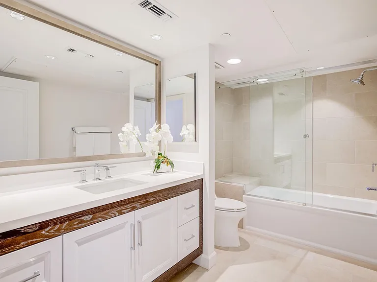 Expansive bathroom