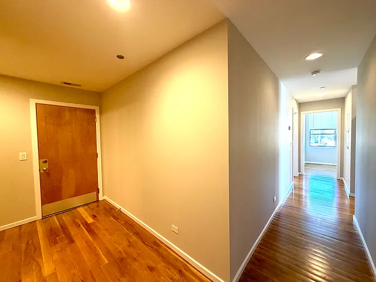 2157 N Damen Ave #305 — Photo 23