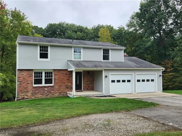 10665 Longview Trl, Chagrin Falls, OH 44023