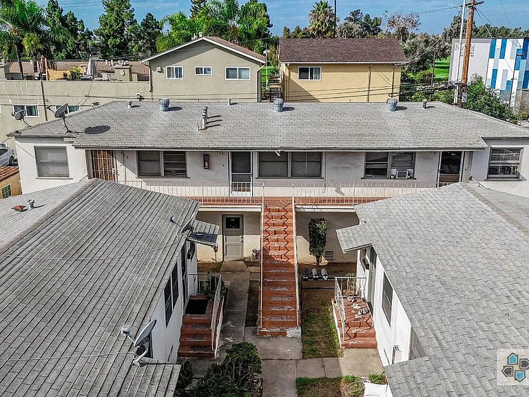 3430-3440 Del Rey St — Photo 18