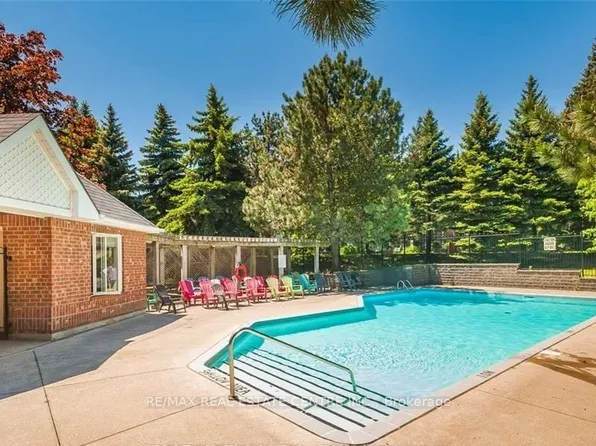 45 Bristol Rd E #68, Mississauga, ON L4Z 3P5