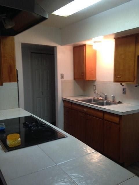 2nd image of 526 Glencairn Dr