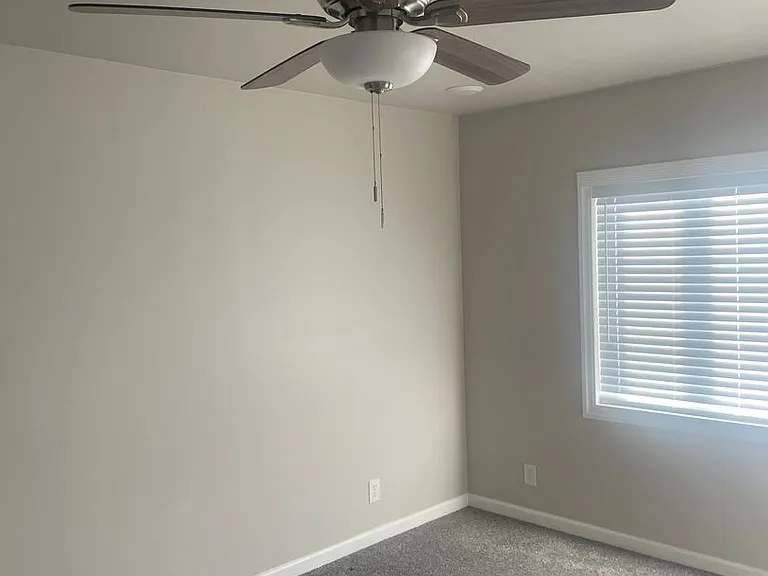 5553 Elm Ln — Photo 10