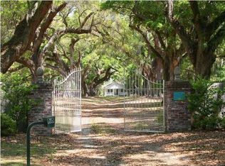 6200 Encampment Plantation Dr, Adams Run, SC 29426