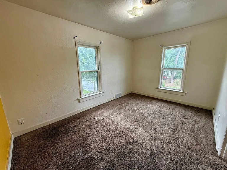 309 Garfield Ave — Photo 8