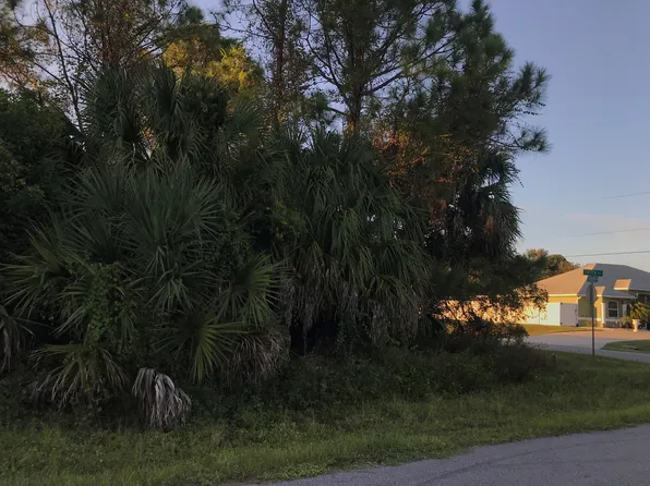 Varden Ter, North Port, FL 34288