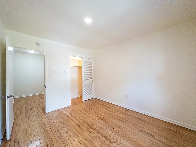 Hampshire Place Townhomes — Photo 14