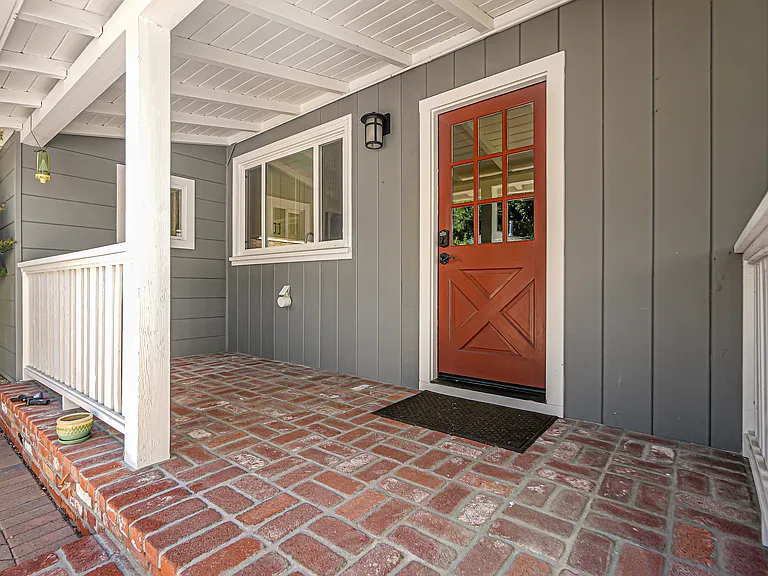 2249 Whyte Park Ave — Photo 22