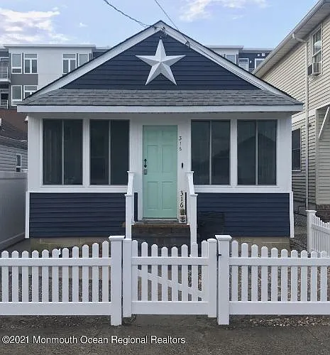 316 Franklin Ave photo 1