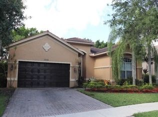 19298 Seneca Ave, Fort Lauderdale, FL 33332