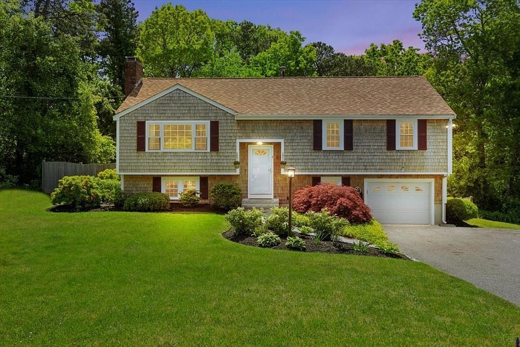 8 N Hill Rd, Plymouth, MA 02360 | Zillow