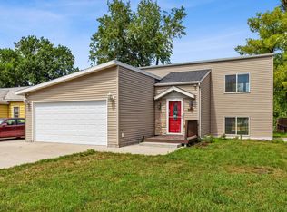 3113 7th Ave N, Fargo, ND 58102