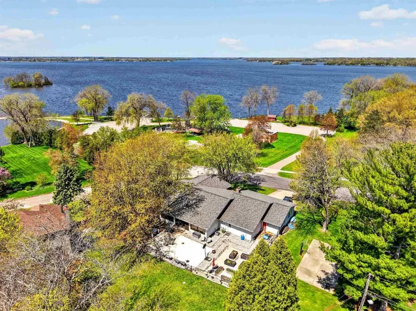 1305 Lake Shore Drive, Beaver Dam, WI 53916