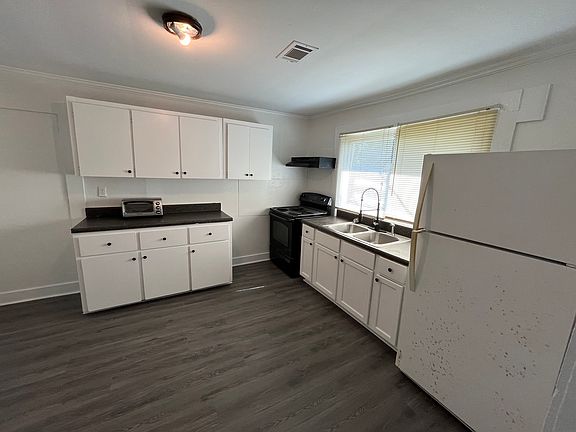 5th image of 702 Elberta St #2