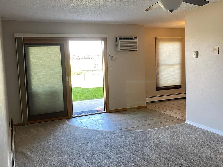 4460 S Poplar St #102 — Photo 5