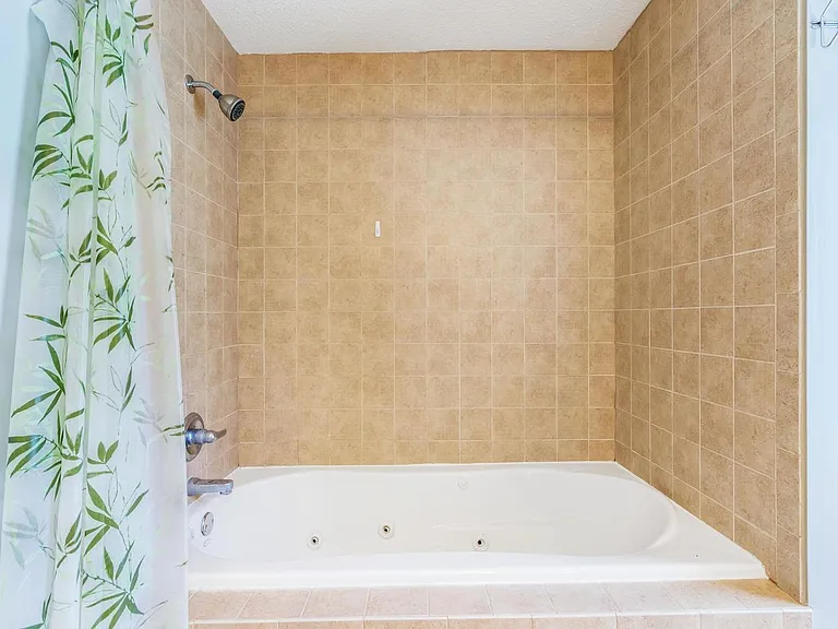 2267 Yeager Dr — Photo 6