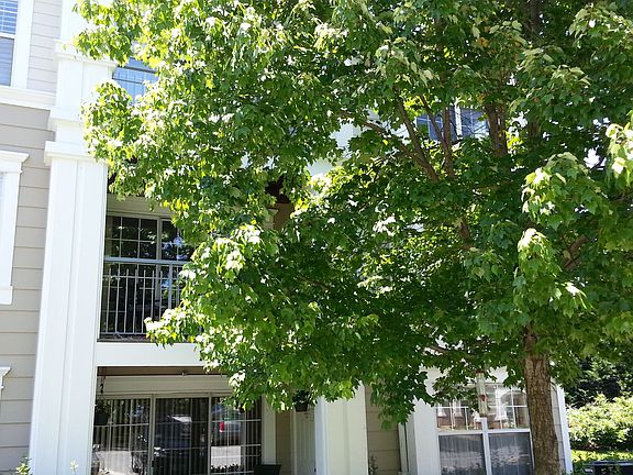 second floor balcont