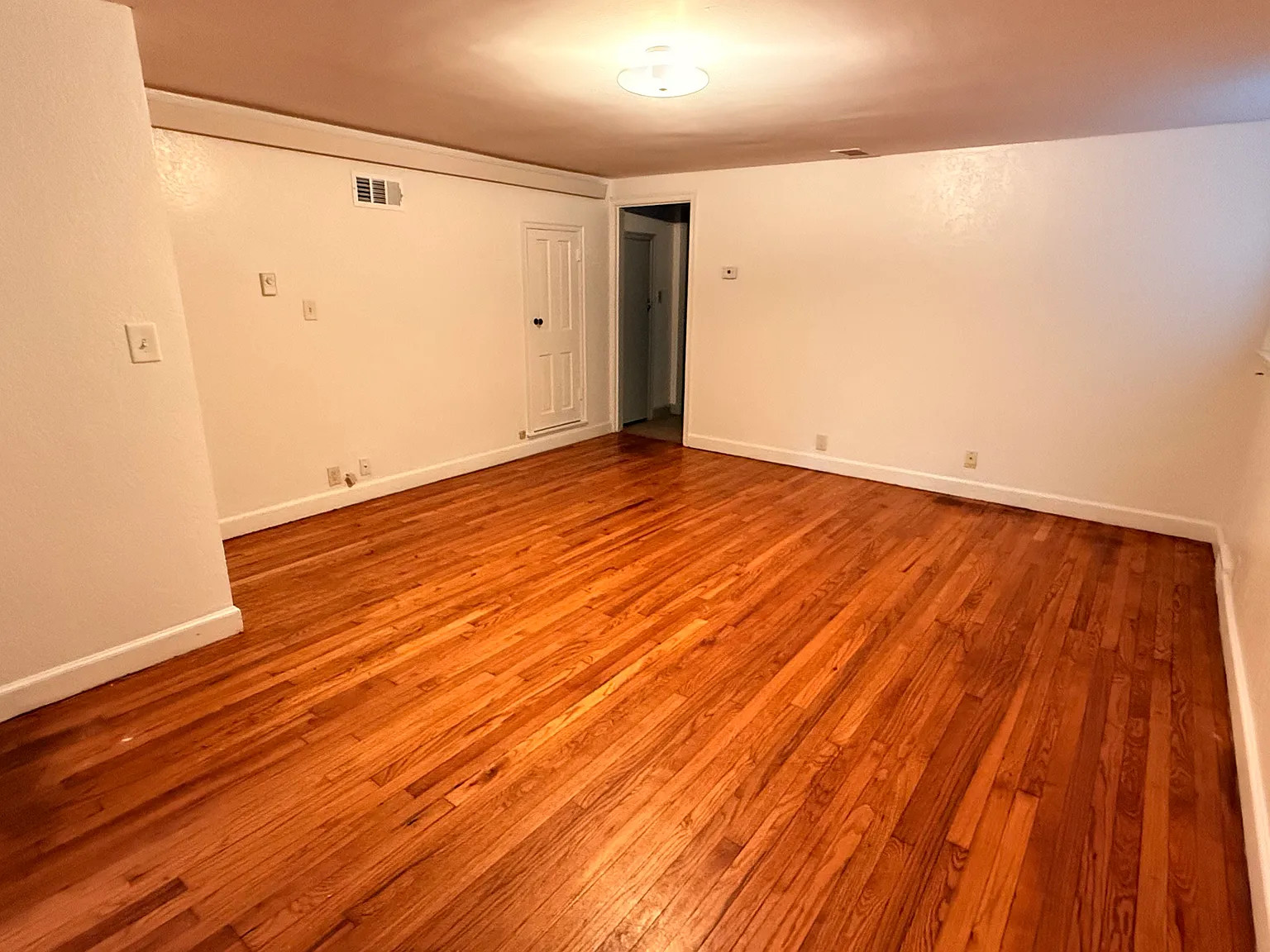 2130 Park Avenue — Photo 2