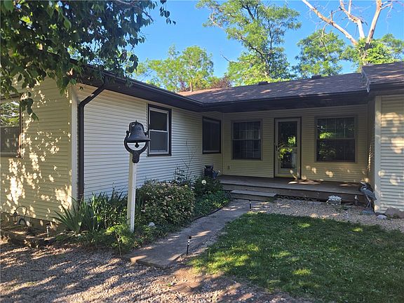 2nd image of 228 Eagle Bluff Dr