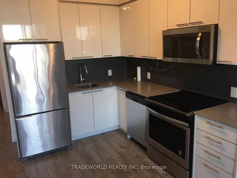 15 Prince Albert Blvd #613 — Photo 2
