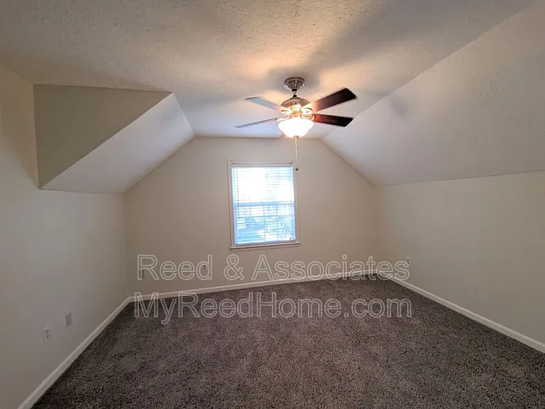 8403 Pine Valley Ln — Photo 9