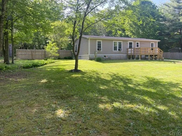 19 Junior Ave, Fulton, NY 13069