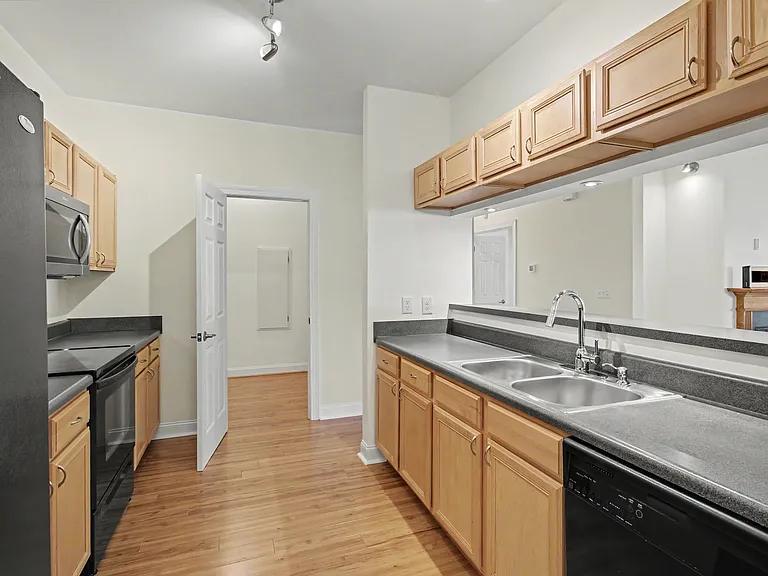 1925 Tara Ct #204 — Photo 15