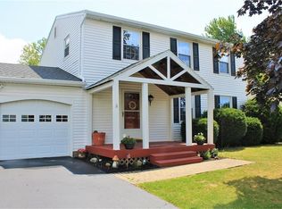 6 Huntington Pkwy, Hamlin, NY 14464