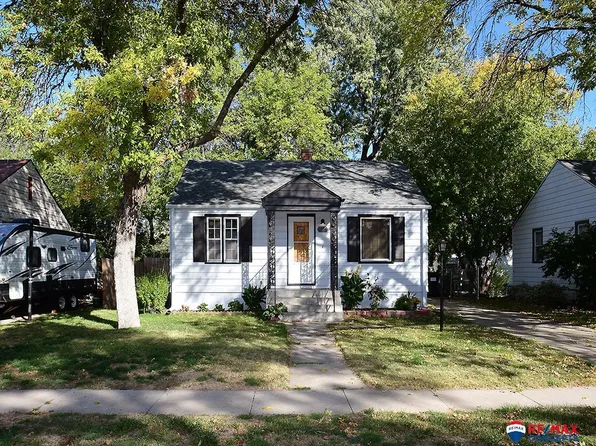 5930 Huntington Ave, Lincoln, NE 68507