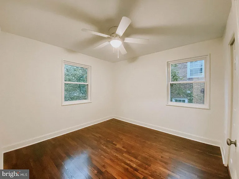 44 E Rosemont Ave — Photo 8