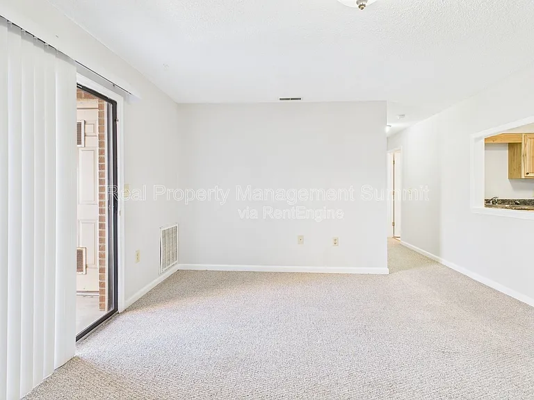 325 Campbell St. — Photo 5