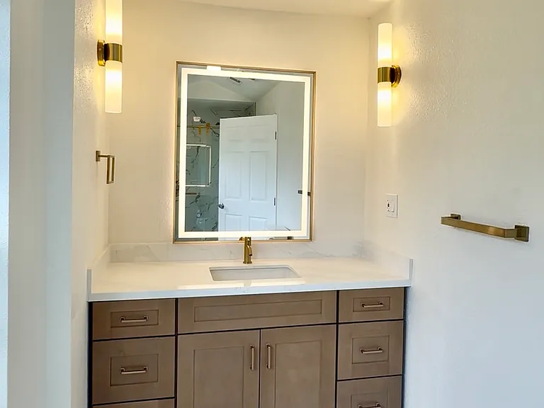 2671 Hawthorne Ave #A — Photo 17