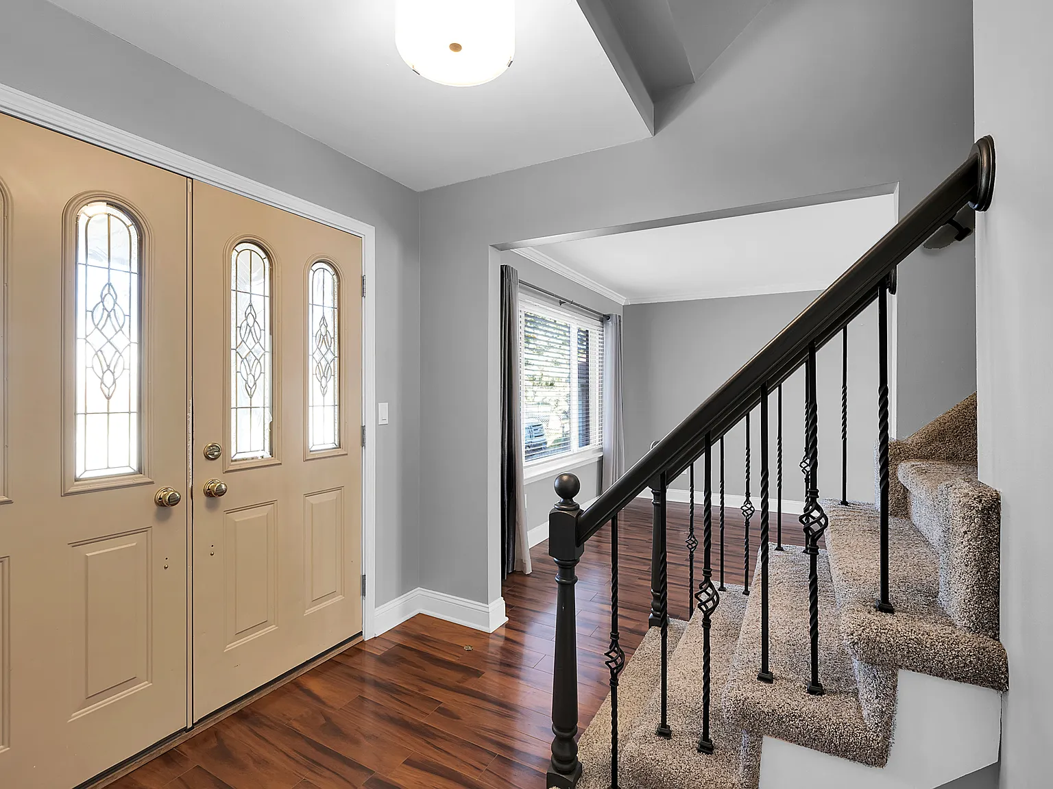 4 bed, 2457 sqft, $3,350 — Photo 4