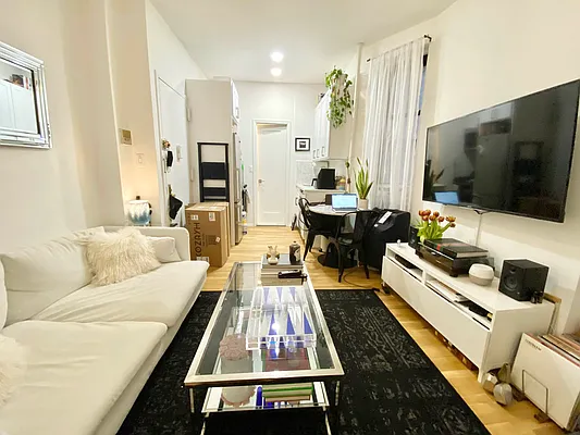 Rented by JM Preston Properties LLC | media 22