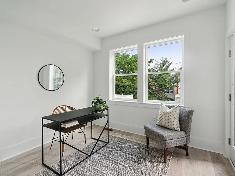 163 U St NE #1 — Photo 29