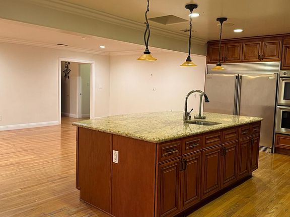 4th image of 1765 Vista Del Valle Dr