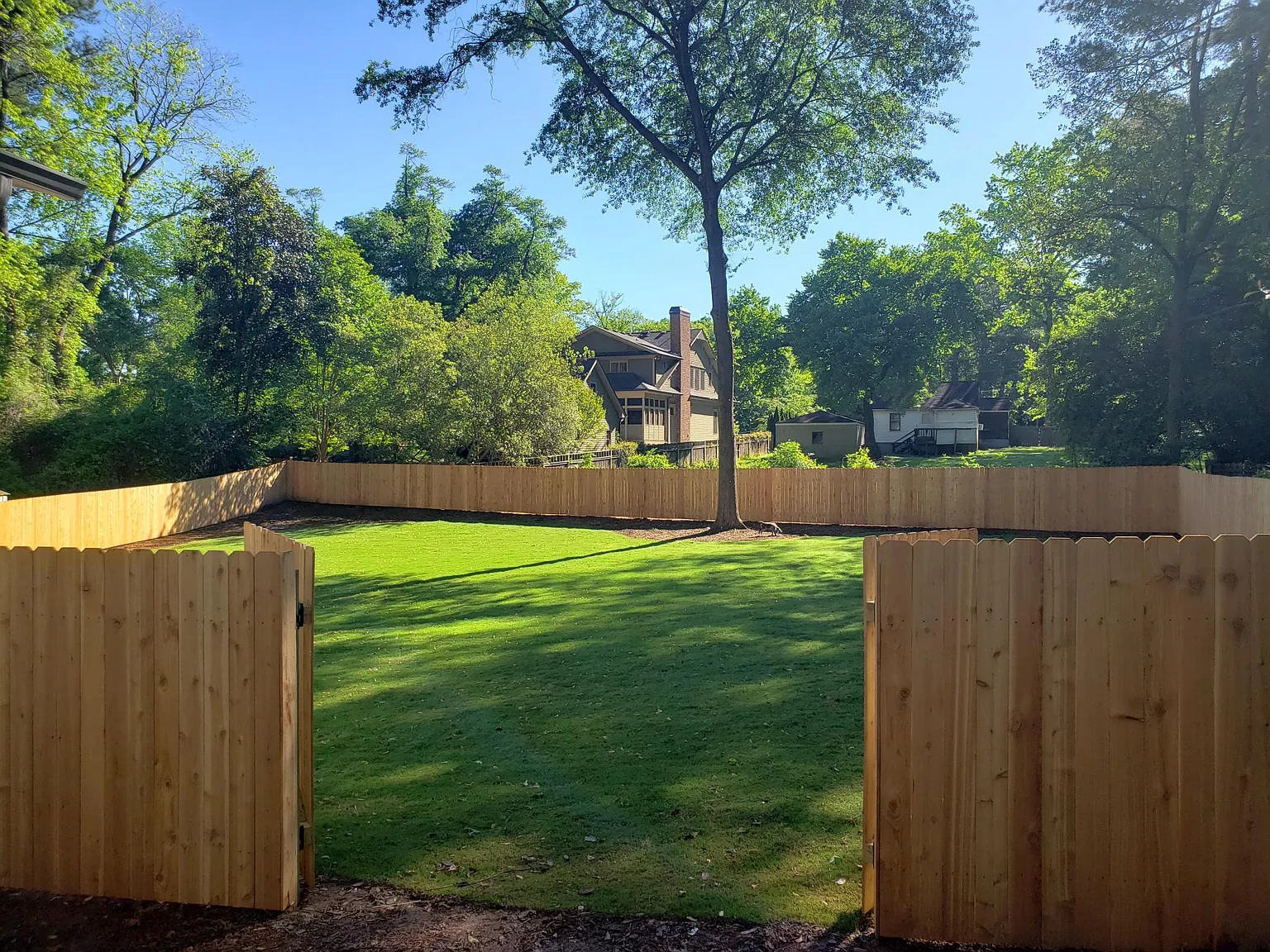 3 bed, 1.5 bath, 1014 sqft, $2,550 — Photo 4